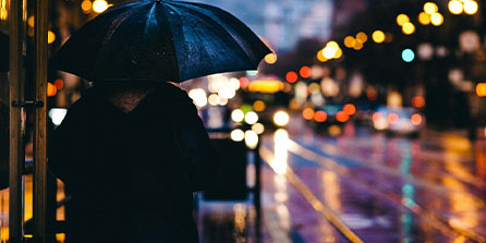 乐鱼官网-记者：如果罗伯逊加盟热刺，利物浦将联系罗马提前召回齐米卡斯